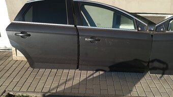 Predám dvere Ford Mondeo 2006-2015 - 2