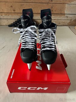 Predám korčule CCM Jetspeed FT890 SR nové - 2