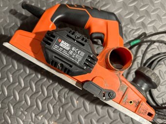 Black+Decker Elektrický hoblík KW750 - 2
