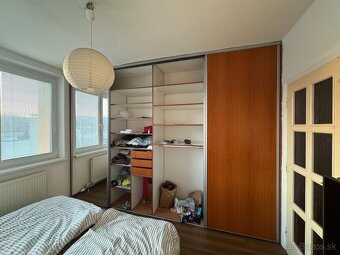 Vstavaná skriňa - 2