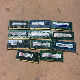 Predám ram pamäte do notebookov SODIMM DDR2 s kapacitou 1GB - 2