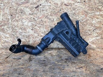 Airbox /filterbox 3C0 129 607 AQ - 2