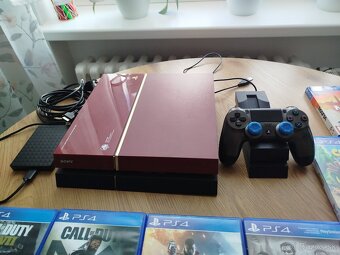 Sony Playstation 4 500GB + 15 hier +externy disk - 2
