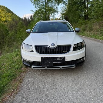 Škoda Octavia Scout 2.0 TDi 110kw 4x4 - 2