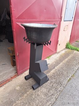 Na predaj zahradny gril Rocket stove raketova pec - 2