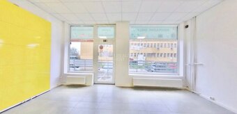 Ponúkame na prenájom obchodné priestory s rozlohou 168 m2 - - 2