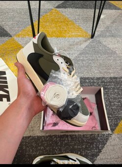 Travis Scott Jordan - 2