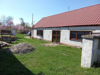 Starý vidiecky dom s veľkorysým pozemkom - 2