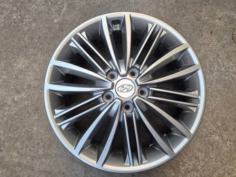 5x114,3 r17ET50 x 7J elektróny originál HYUNDAI - 2