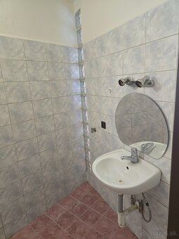 Prenajmem 1 izbový byt - 2