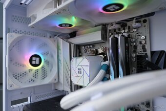 Herný PC, Ryzen 7 7800X3D, RX 9070, 32GB RAM, 2TB SSD, 24m - 2