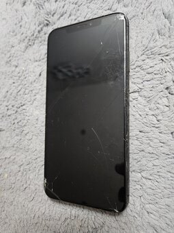 Iphone xs max..zablokovany .na súčiastky - 2