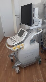 Ultrazvukový prístroj HITACHI ALOKA ARIETTA v70 - 2