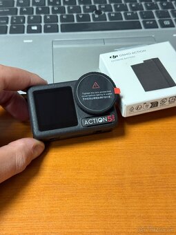 DJI Osmo Action 5 Pro - len zapnutá - 2