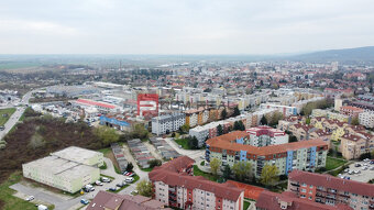 PREDAJ 4 izbový byt 2 balkóny - 2