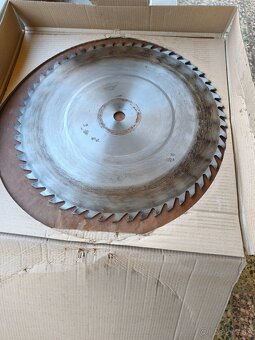 Pilovy kotúč na drevo - 2