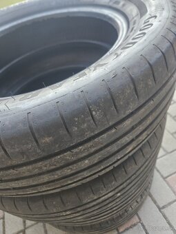 Goodyear EfficientGrip 205/60 R16 – 4–5 mm letne - 2