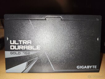 GIGABYTE UD750GM - 750W Gold (Plne modulárny) - 2