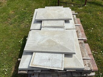 Betónové stĺpikové striešky - 2