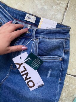 Nové skinny rifle Only - 2
