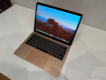 Apple macbook air 13” TOP STAV a1932 - 2