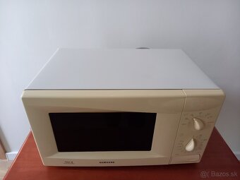 Mikrovlnka Samsung - 2