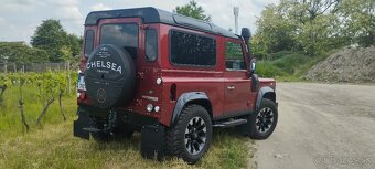 Land Rover Defender - 2