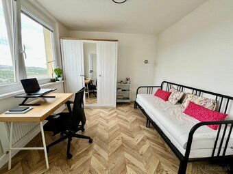PRIESTRANNÝ 3-IZB. BYT S BALKÓNOM, KUKLOVSKÁ UL. - KARLOVA - 2