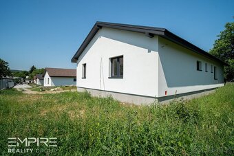 Na predaj priestranný bungalov-novostavba-holodom, Vajkovce - 2
