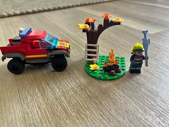 LEGO City poziarnik 60393 - 2