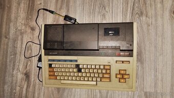 Nabízím počítač Sharp MZ-720 . - 2