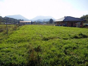 Predám stavebný pozemok 1081 m2, obec Jasenica - 2