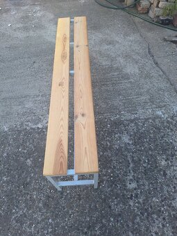 Šatníkova lavica - 2