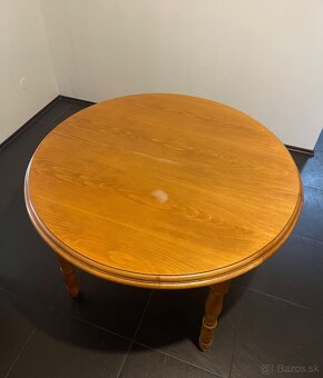 Jedálenský stol - 2