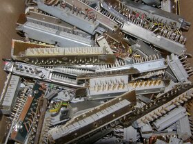 WK konektory,pätice,audiovajíčka/audiotransformátory/ - 2