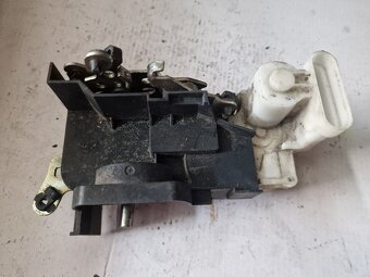 Zámok dverí PP Fiat Punto II 3.dv. - 2