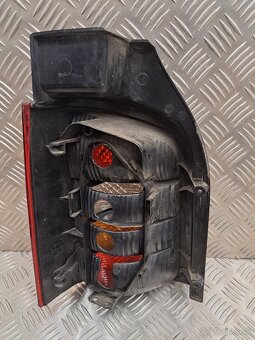 ZADNÉ SVETLO - VW T5 - 2