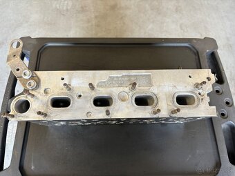 Skoda vw hlava valcov 1.6tdi - 2