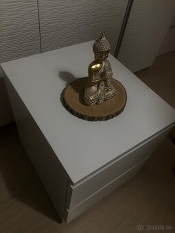 Elegantný nočný stolík - 2