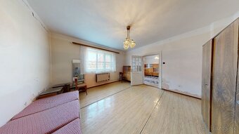 AZ. Starší rodinný dom v Hlohovci – časť Šulekovo - 2