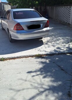 Predám Mercedes-Benz C220 - 2