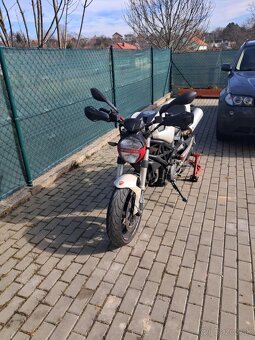 Predám ducati monster 696.r.v 2009 - 2