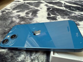 iPhone 13 128gb 89% bez skrabancov s prislusenstvom - 2