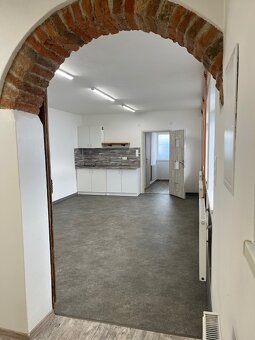 Prenájom budovy s parkovaním Nitra, širšie centrum - 2