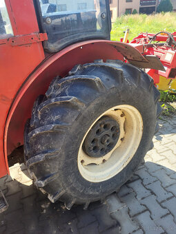 ponúkam vinicny zetor 5243 turbo - 2