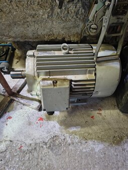 Predám elektromotor 7,5kW - 2