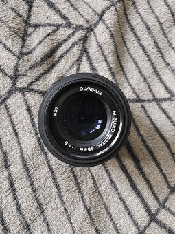 olympus zuiko 45mm 1:1,8 ED - 2