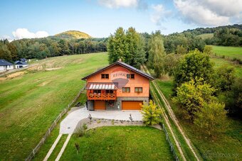 PREDAJ, Rodinný dom, Snina, Ul. Jesenského, pozemok 5784 m2, - 2
