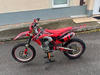 Predám Hondu 250 crf -R rv 2014 - 2