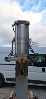 Pneumatický lis - 2